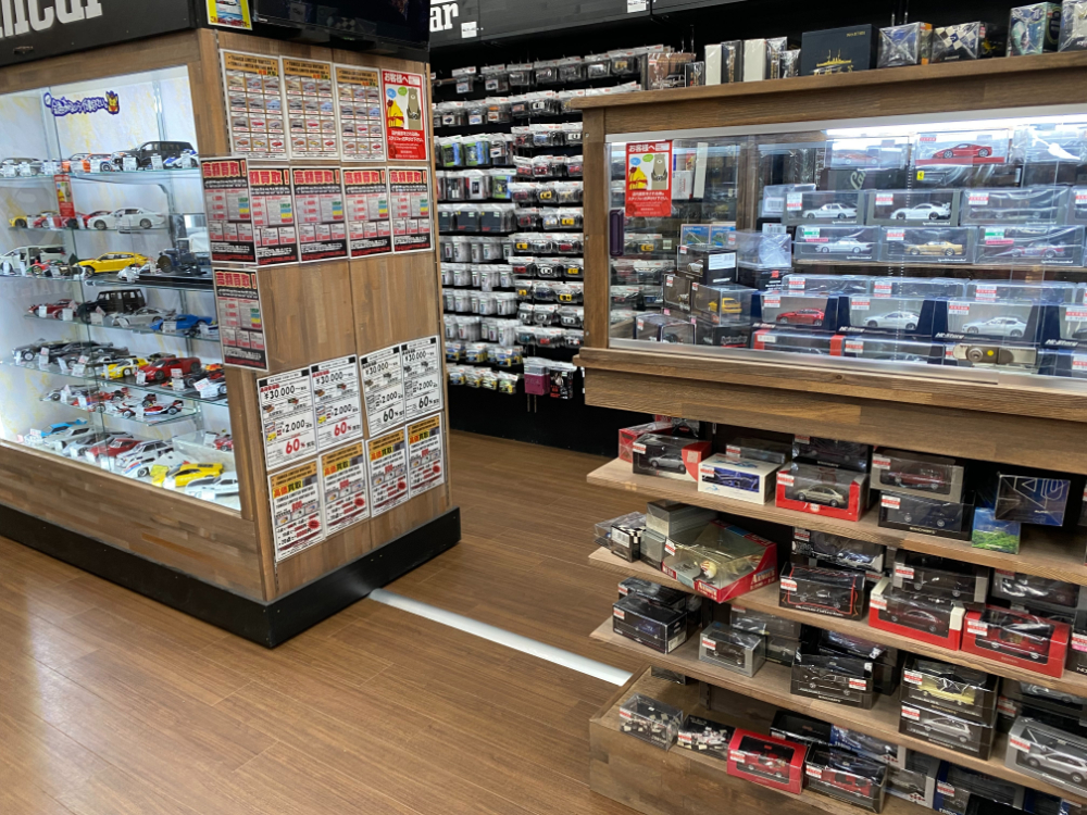 ミニカー店内画像_02